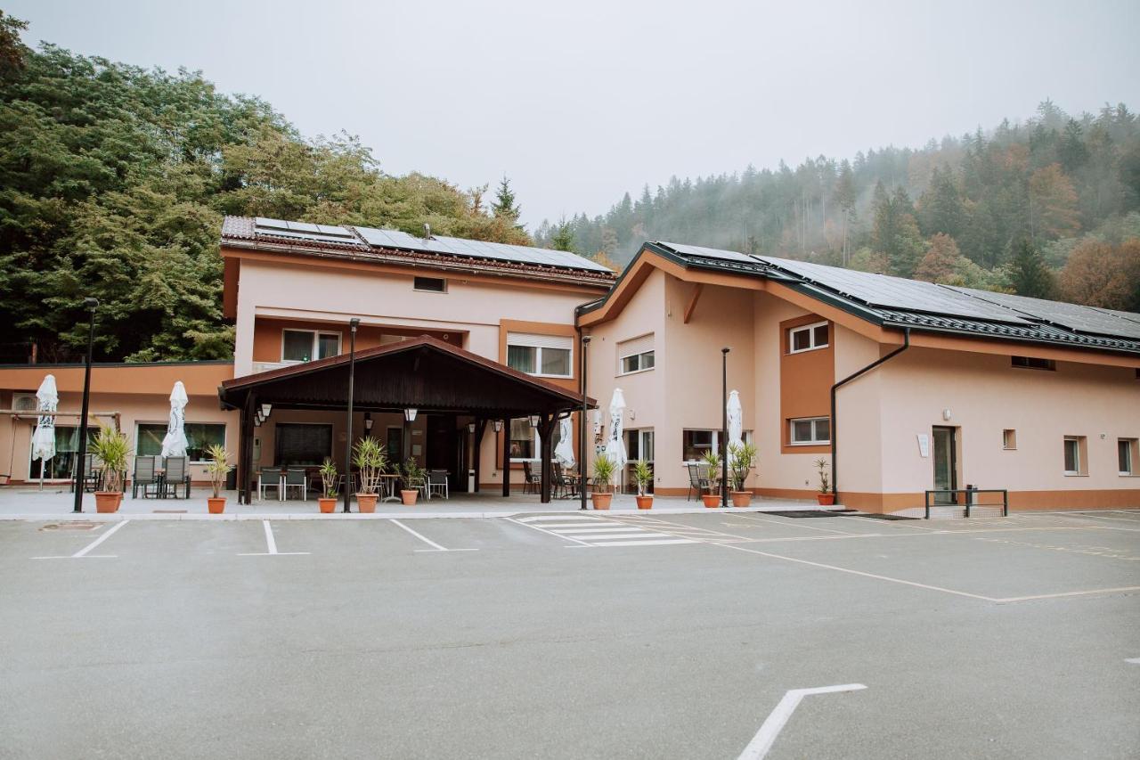 Gostisce Krivograd Hotel Prevalje Exterior foto