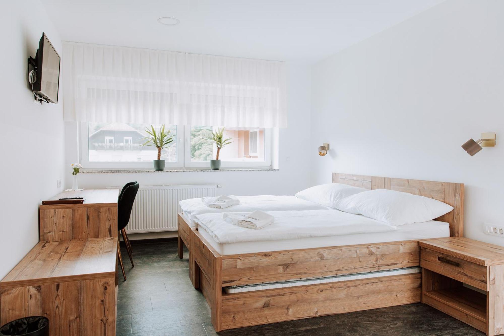 Gostisce Krivograd Hotel Prevalje Cameră foto