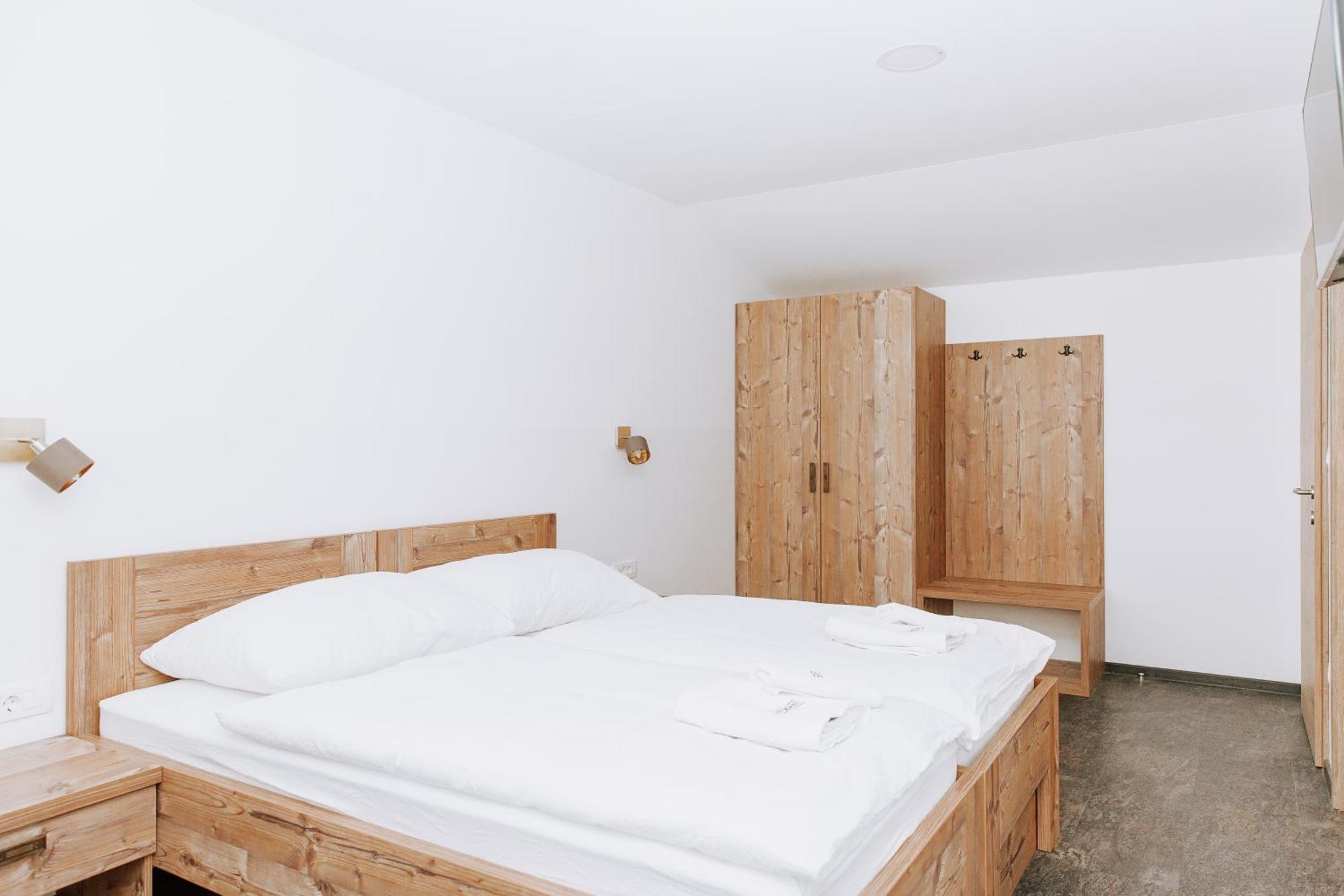 Gostisce Krivograd Hotel Prevalje Cameră foto